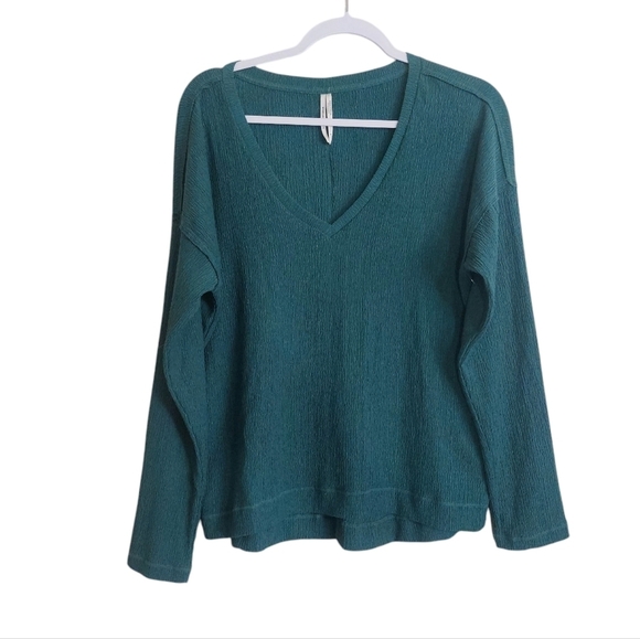 Anthropologie Long Sleeve Textured V-neck Top- size M - Picture 2 of 7